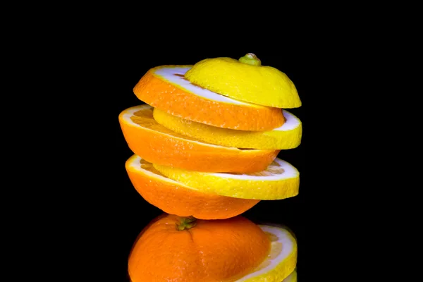 Dilimlenmiş meyve — Stok fotoğraf