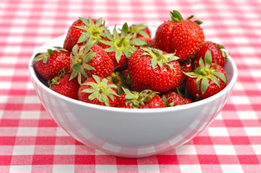 Bowl with strawberries clipart