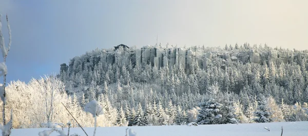 Zima Tabela Górski Krajobraz Pobliżu Pasterka Małej Malowniczej Miejscowości Polsce — Zdjęcie stockowe