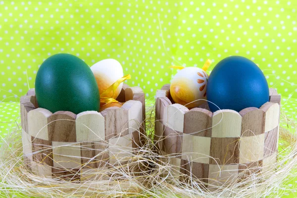 Paskalya yumurtası ile renkli dekorasyon — Stok fotoğraf