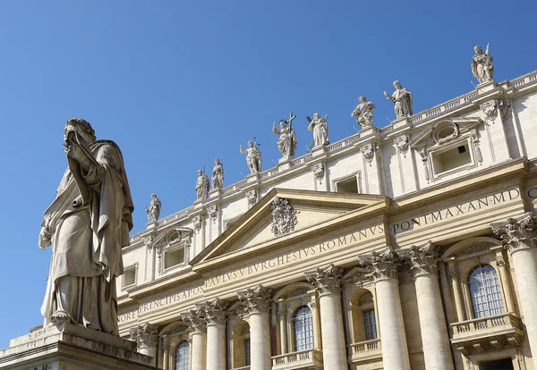 Statue Sword Peter Basilica — Stock Photo, Image