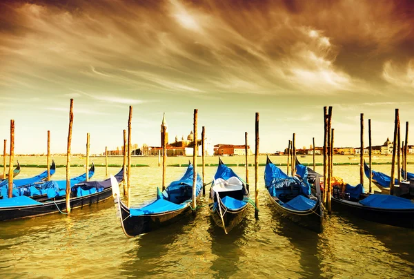 Parcheggio in gondola, Venezia — Foto Stock