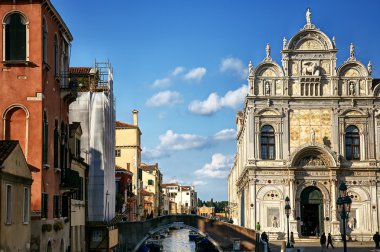 Venedik canal ve eski binalar, İtalya ile görmek