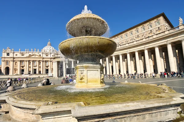 A Basílica de São Pedro no Vaticano — Fotografia de Stock