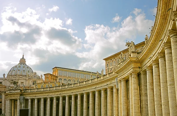 Колонны Ватикана — стоковое фото