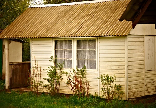 Παλιό ξύλινο στρατόπεδο εξοχικό σπίτι — Φωτογραφία Αρχείου