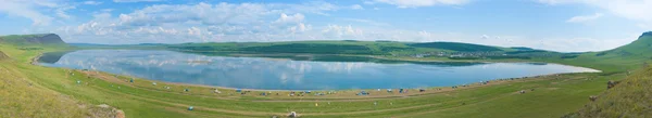 Panorama do lago Uchum — Fotografia de Stock