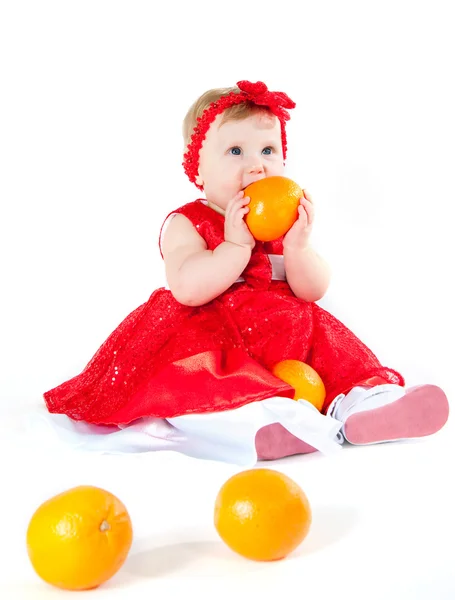 女孩和橘子 — 图库照片
