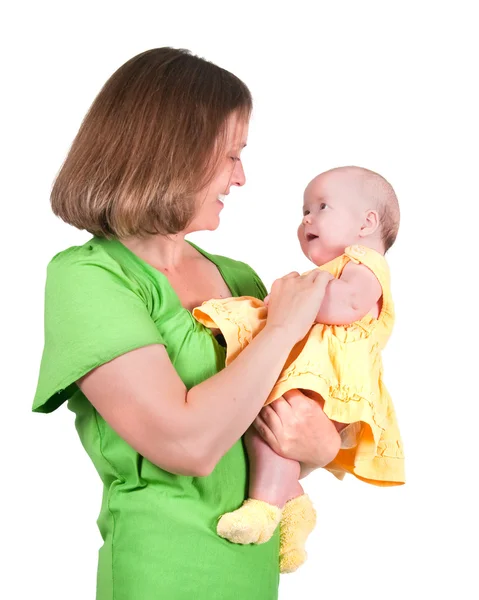 La mujer sostiene al niño pequeño —  Fotos de Stock