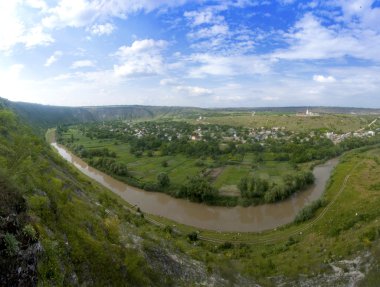 hermoso panorama del paisaje moldavo