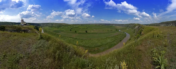 Wunderschönes panorama der moldawischen landschaft — Stockfoto