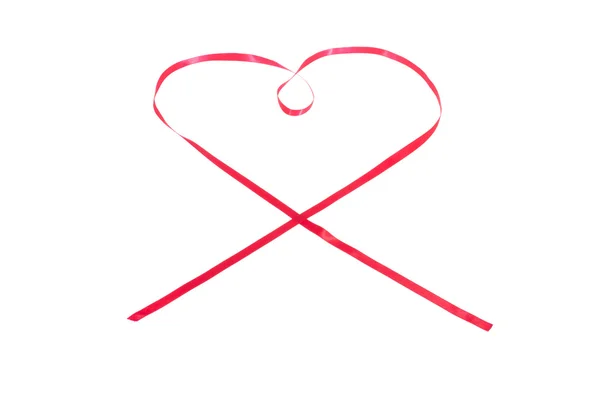 หัวใจสีแดงจากริบบิ้น — ภาพถ่ายสต็อก