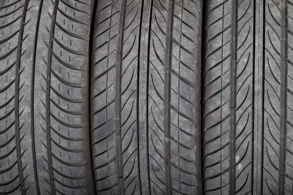 Použité, špinavé pneumatiky — Stock fotografie