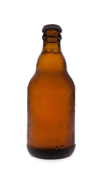 孤立在白色背景上的啤酒瓶 — 图库照片