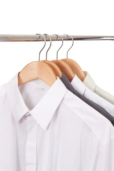 Cabide Roupas Com Camisas Isoladas Branco — Fotografia de Stock