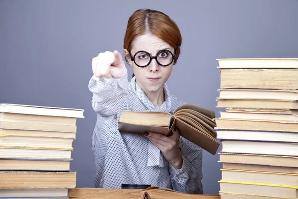 Молодой учитель в очках с книгами . — стоковое фото