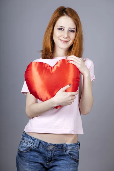 Beautiful Red Haired Girl Toy Heart — Stock Photo, Image