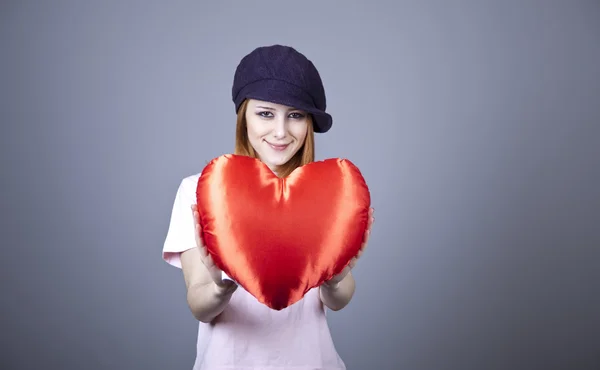 Beautiful Red Haired Girl Toy Heart — Stock Photo, Image