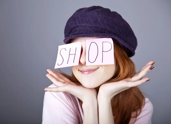 Modemädchen Mit Shop Wort Auf Den Augen — Stockfoto