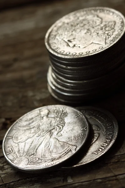 Старые монеты — стоковое фото