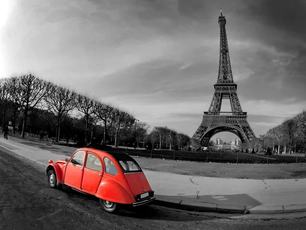 stock image Eiffel Tower and old red car -Paris