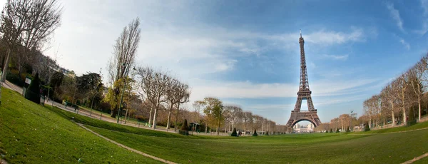 埃菲尔铁塔-巴黎 — 图库照片