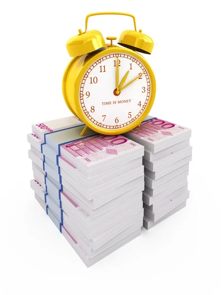 El tiempo es el concepto del dinero aislado en blanco. Reloj despertador en pilas de euros — Foto de Stock