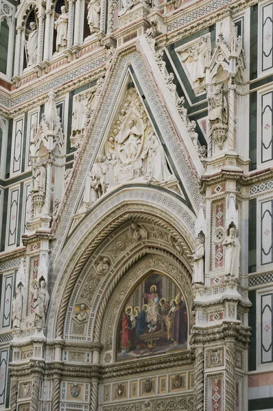 圣玛丽亚 del fiore 详细信息 — 图库照片