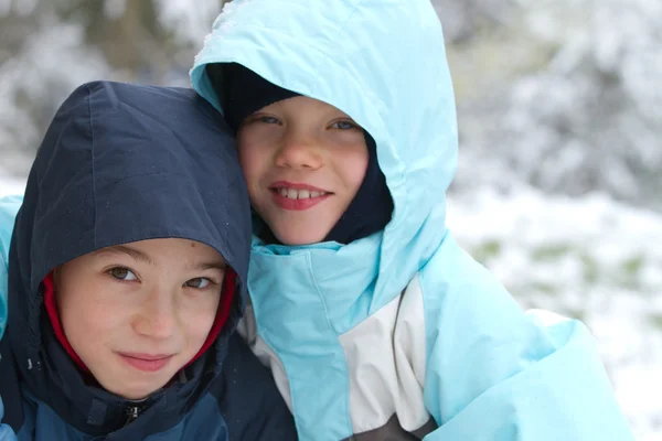 Two Smiling Children Snow — Stock Photo, Image