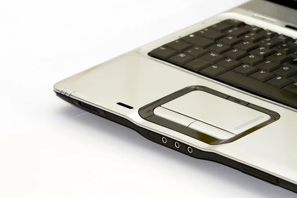 Laptop moderno em um fundo branco — Fotografia de Stock