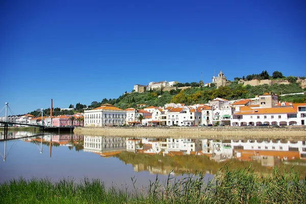 Alcacer 做萨尔，在葡萄牙的一个典型村庄 — 图库照片