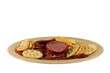 krakerler, izole peynir ve sosis tabağı