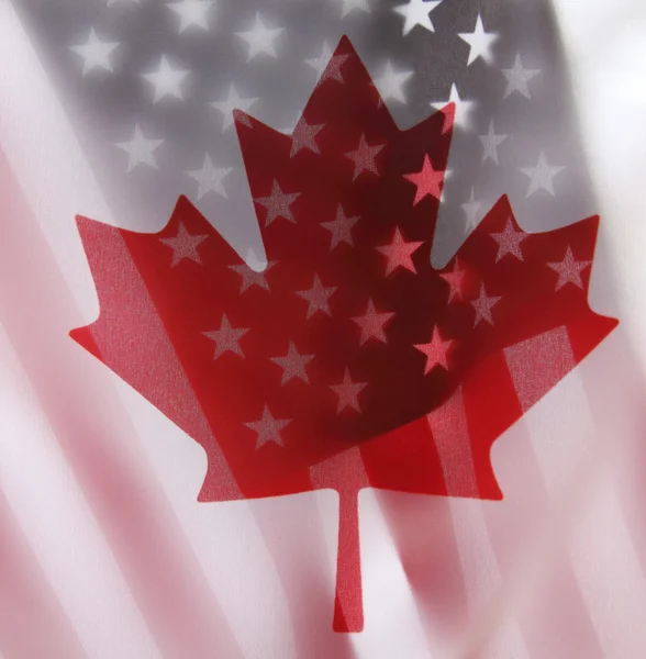 Spojené státy a Kanada příznaky — Stock fotografie