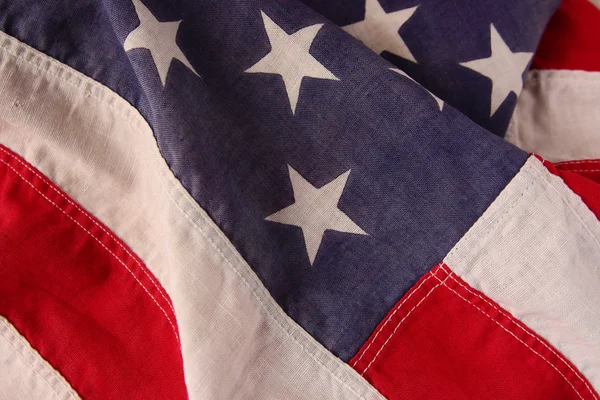 Uma velha bandeira americana de perto — Fotografia de Stock