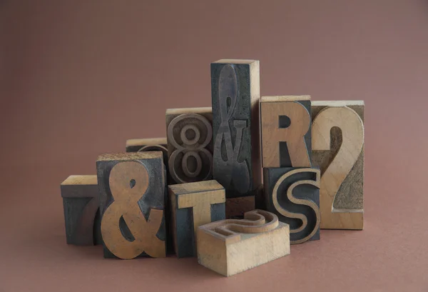 Wood type with ampersands — Stock Photo, Image