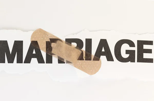 Casamento rasgado — Fotografia de Stock