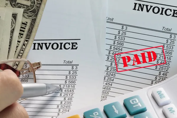 Paid invoice — Stock Photo, Image