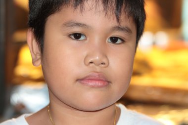 Genç Asyalı çocuk portresi