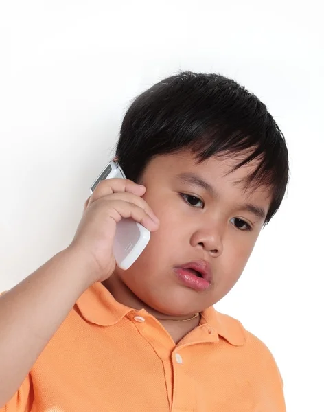 Junge telefoniert — Stockfoto