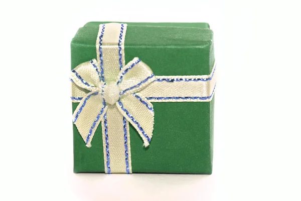 Grüne Geschenkbox — Stockfoto