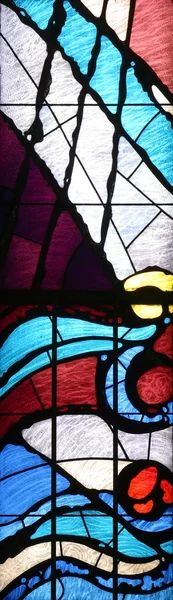 彩绘玻璃教堂的窗户 — 图库照片