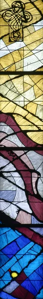 彩绘玻璃教堂的窗户 — 图库照片