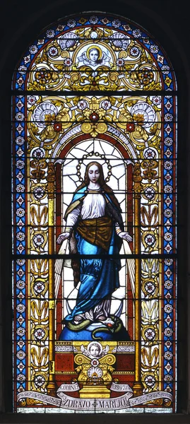 Дева Мария Витражи — стоковое фото