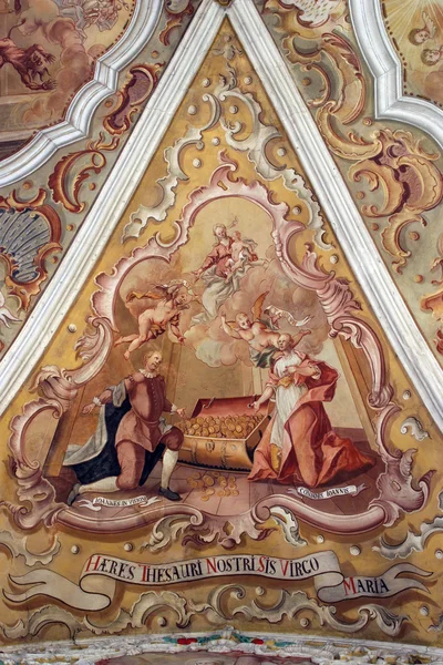 Pinturas al fresco en la antigua iglesia —  Fotos de Stock