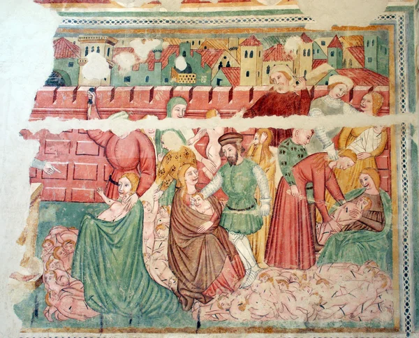 Pinturas frescas na igreja velha — Fotografia de Stock