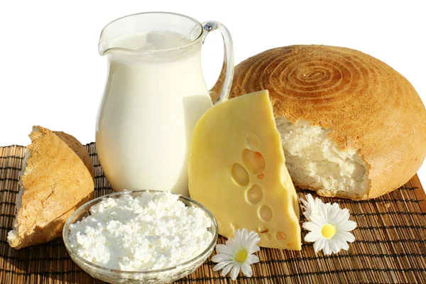 Молочні продукти та хліб — стокове фото