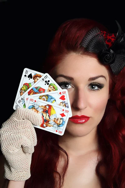 Porträt Einer Jungen Frau Mit Spielkarten Auf Schwarzem Hintergrund Ideal — Stockfoto