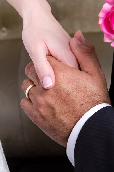 Руки в шлюбі Ліцензійні Стокові Фото