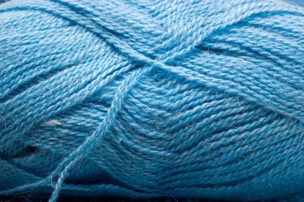 青い羊毛はハンク — ストック写真