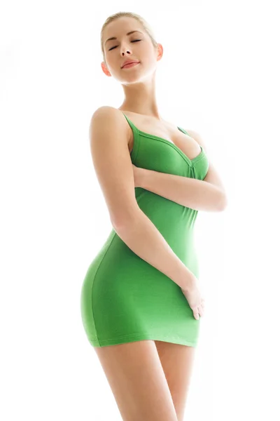 Mujer joven en verde resbalón — Foto de Stock